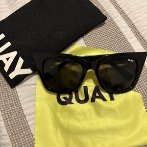 Quay Australia Desi HARPER sunglasses
